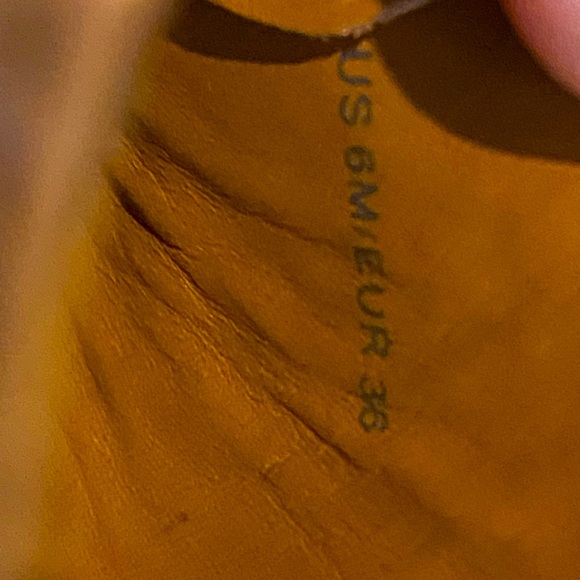 Vince Croc Camilla Lug Brogue Leather Camel Loafers in size 6 - Picture 11 of 16